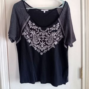 Miss Me Ladies Size Medium. Embroidered on front